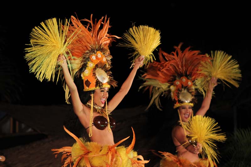 Luau dancers